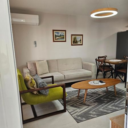 Alex'S Apartment ดูร์เรส ภายนอก รูปภาพ
