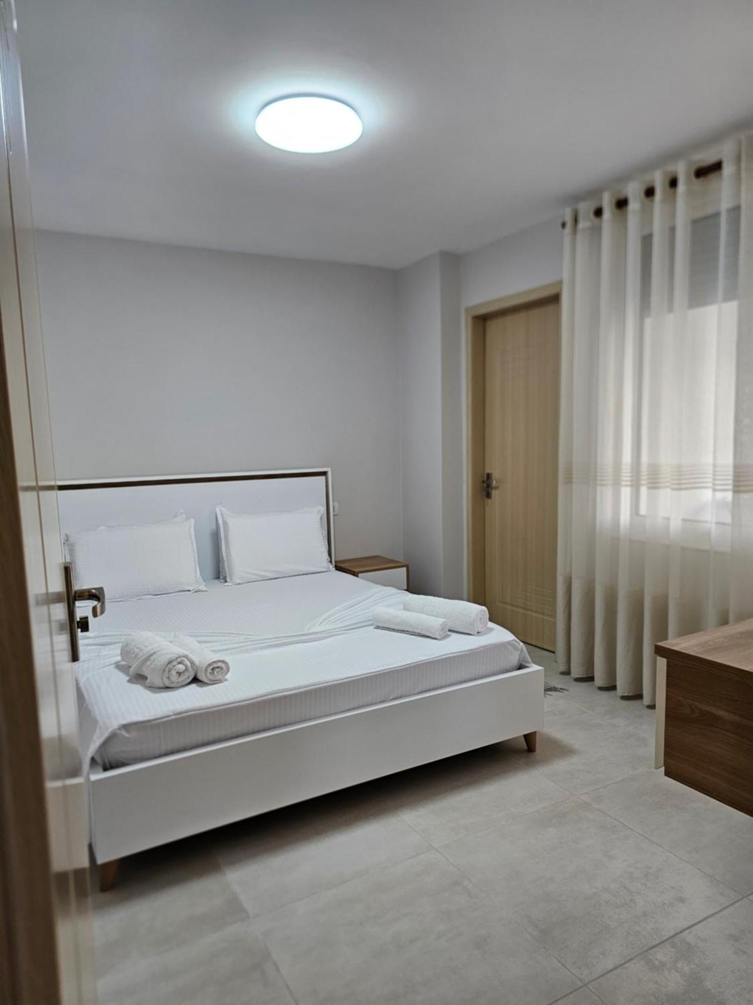 Alex'S Apartment ดูร์เรส ภายนอก รูปภาพ