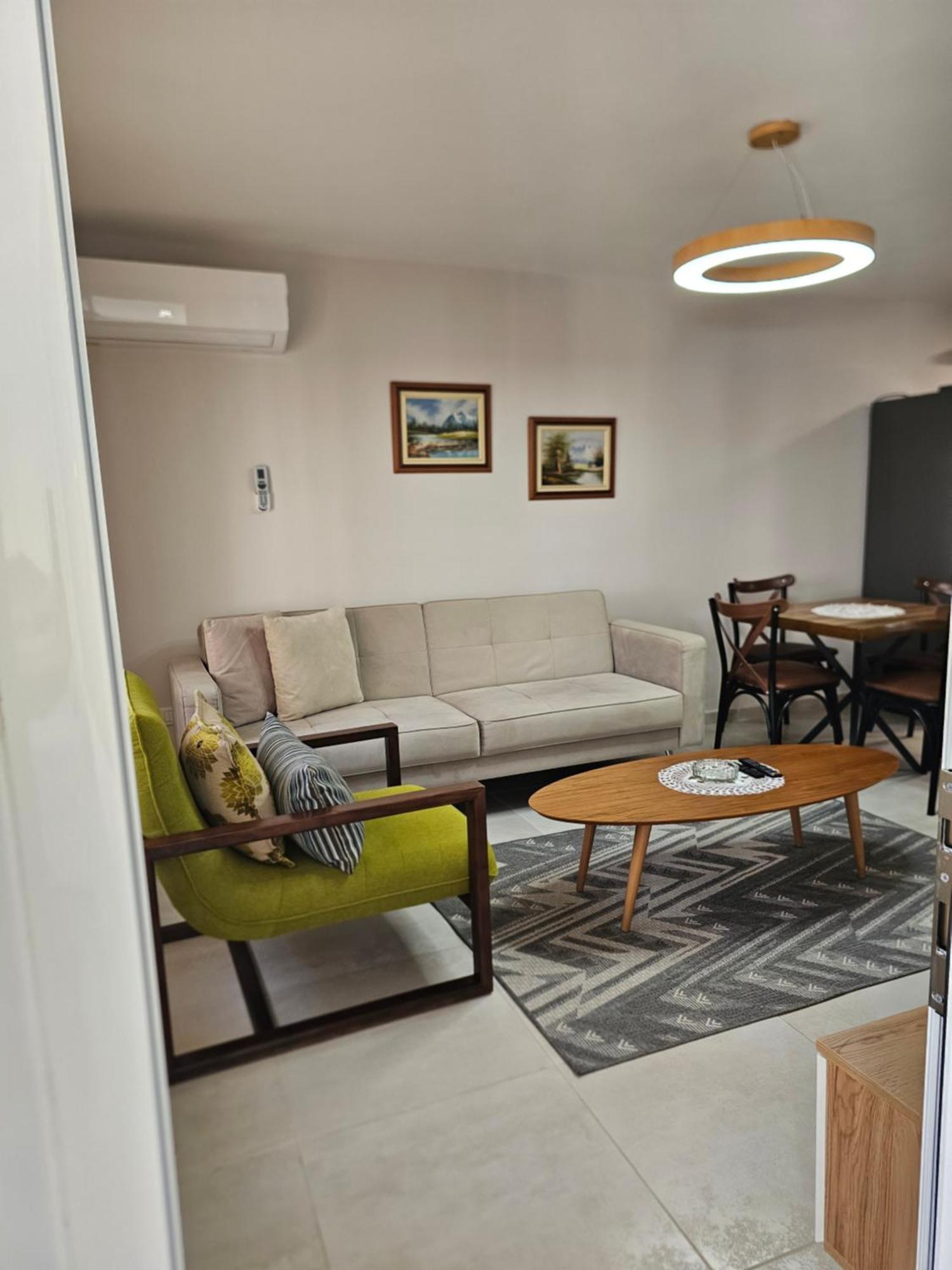 Alex'S Apartment ดูร์เรส ภายนอก รูปภาพ