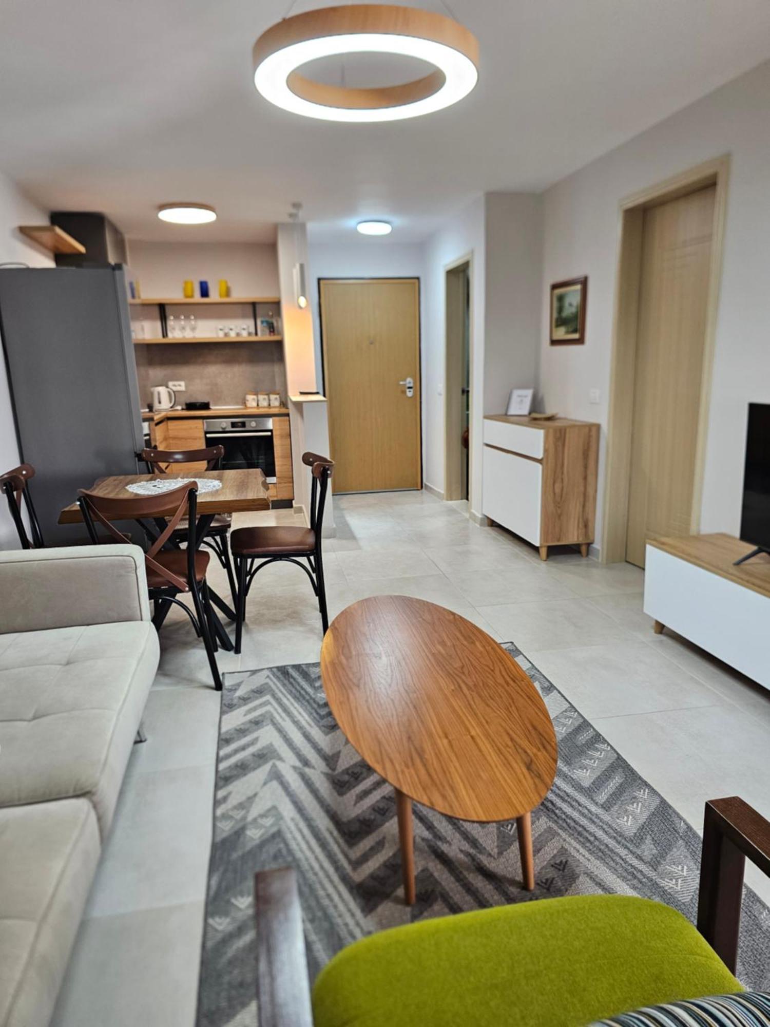 Alex'S Apartment ดูร์เรส ภายนอก รูปภาพ