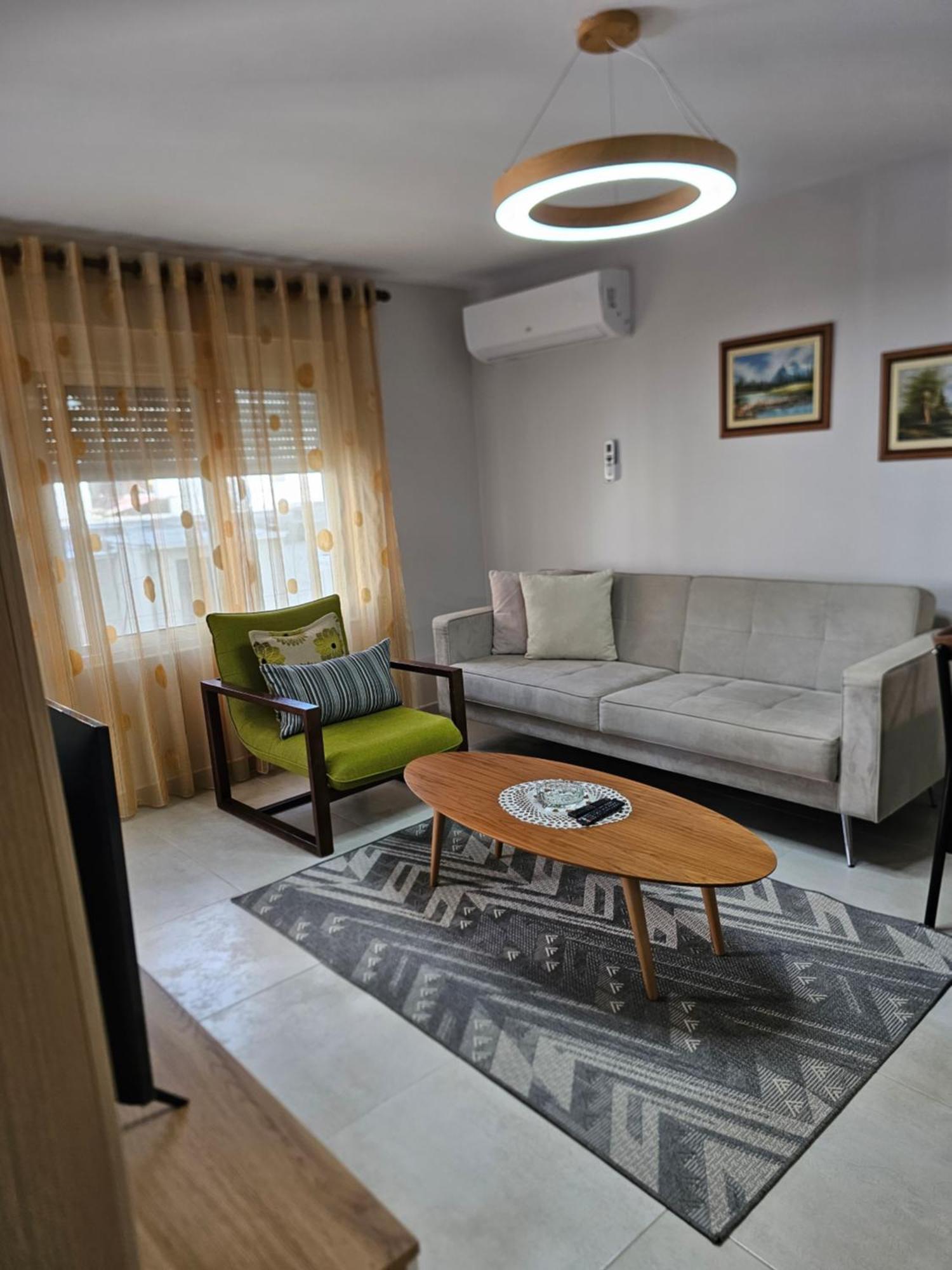 Alex'S Apartment ดูร์เรส ภายนอก รูปภาพ
